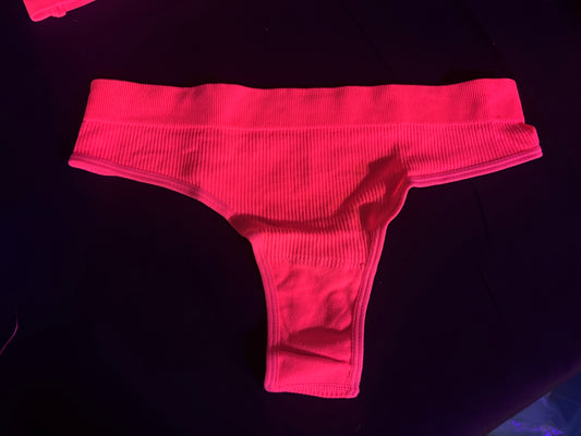 Slut Sports Top + String