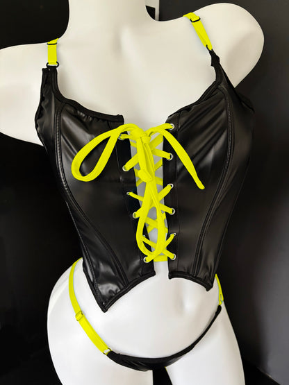 Midnight Vixen Neon Geel