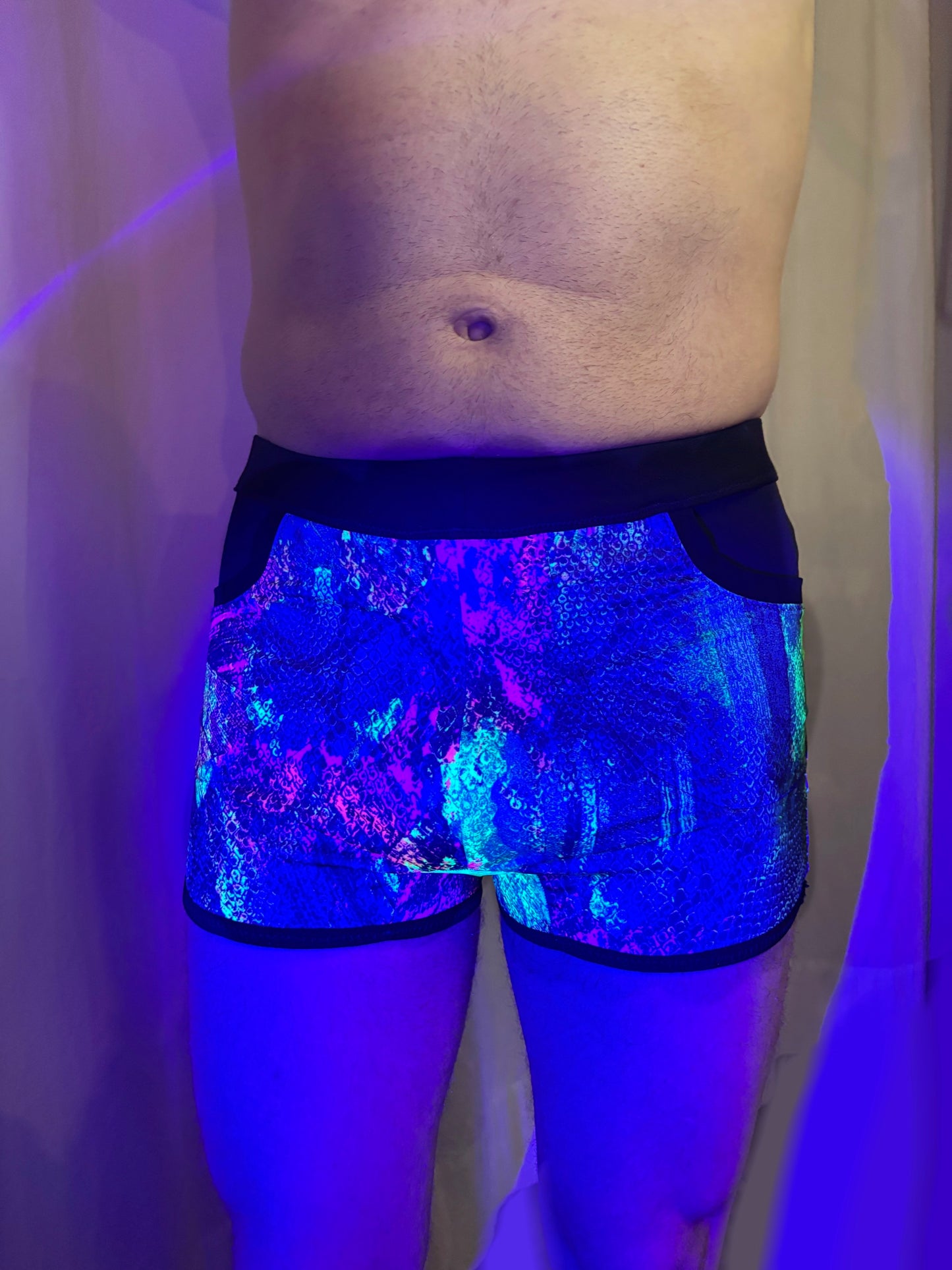 Neon Static Short